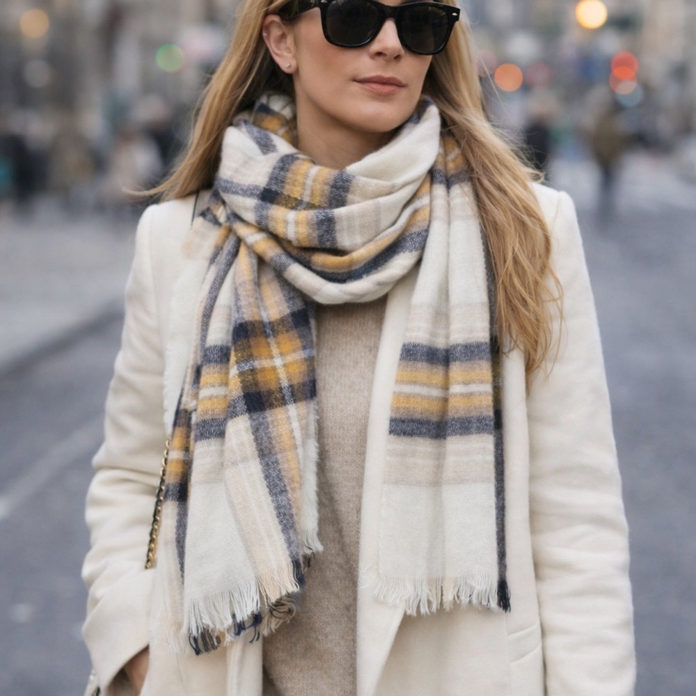 🌸 H&M Oversized Plaid Scarf 83X26